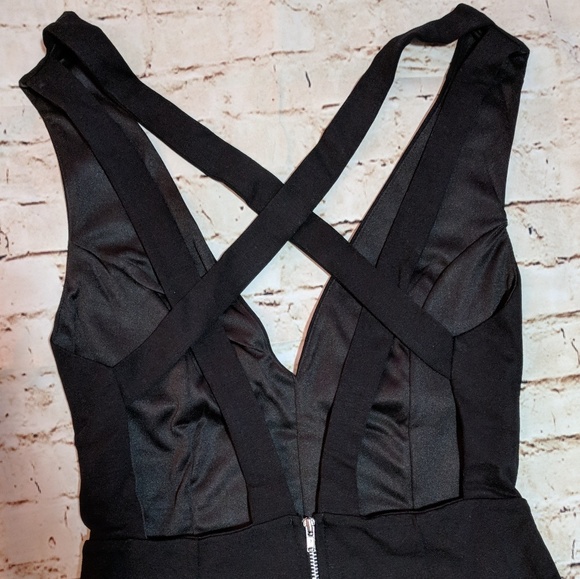 Last 2!! Sexy Plunging Cutout Caged Romper - Picture 5 of 8